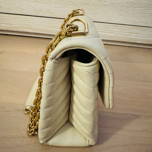 Ferragamo Gancio Quilted Leather Shoulder Bag - Picture 3 of 8